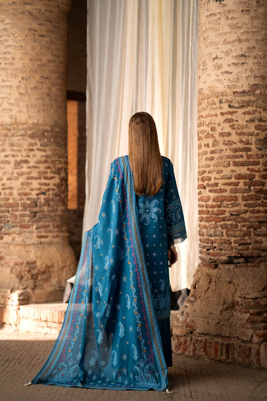 Nishat Summer Unstitched Embroidered Lawn 3Pc Suit - 42401890