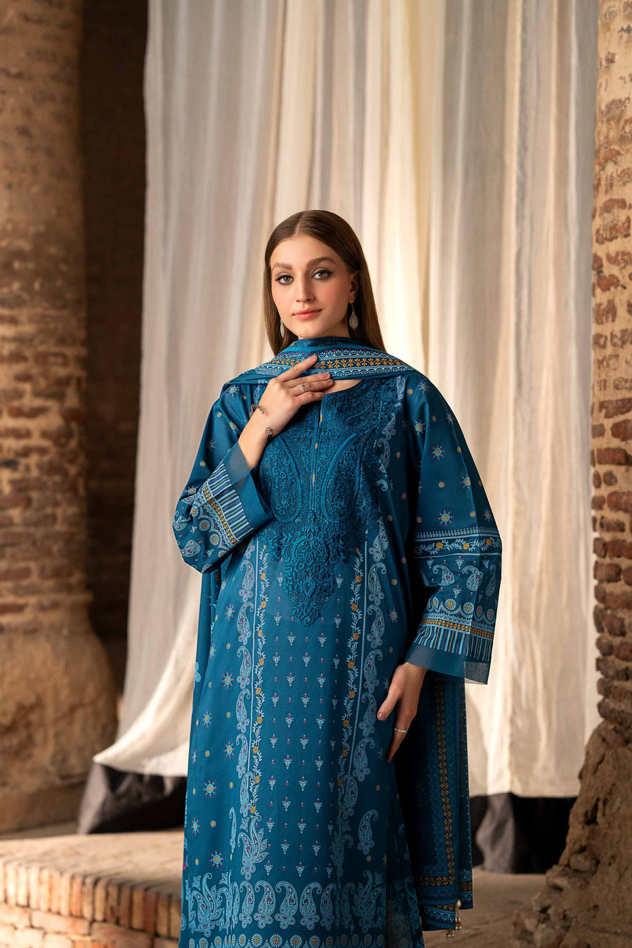 Nishat Summer Unstitched Embroidered Lawn 3Pc Suit - 42401890