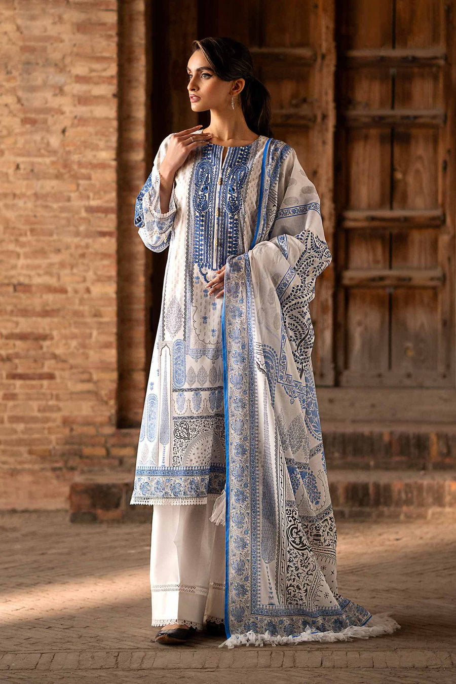 Nishat Summer Unstitched Embroidered Lawn 3Pc Suit - 42401894