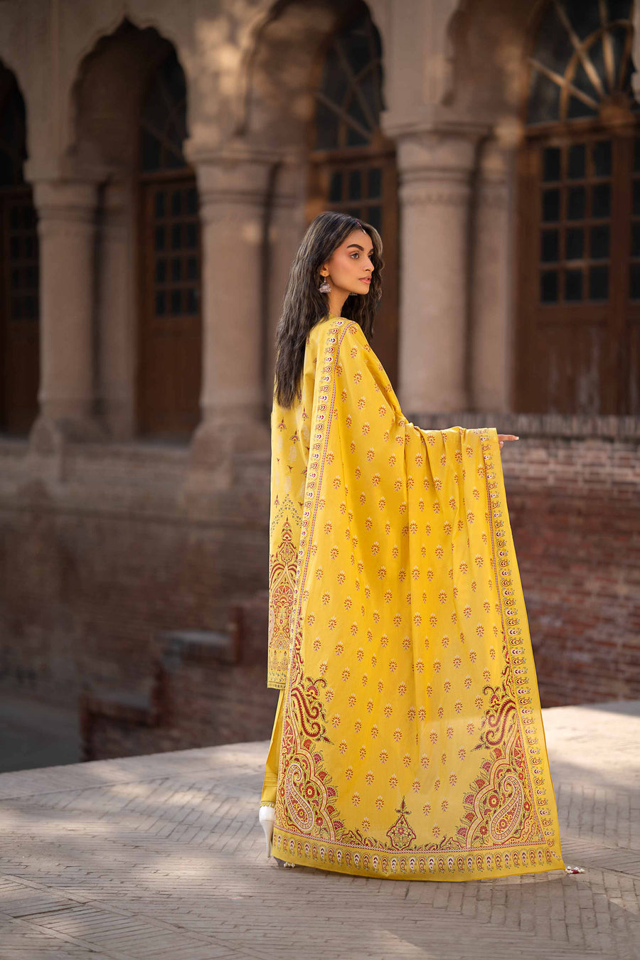 Nishat Summer Unstitched Embroidered Lawn 3Pc Suit - 42401898