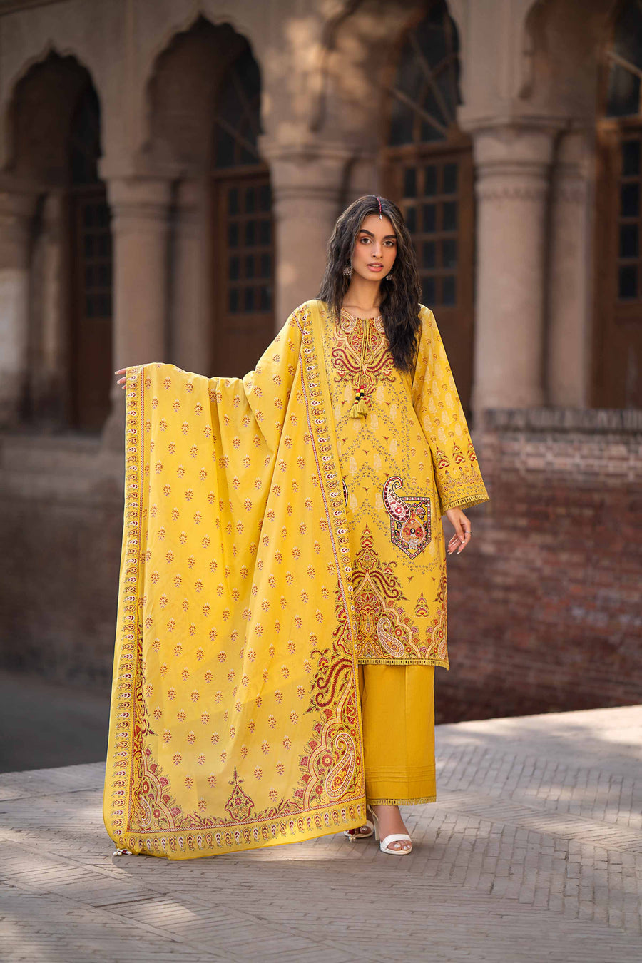 Nishat Summer Unstitched Embroidered Lawn 3Pc Suit - 42401898