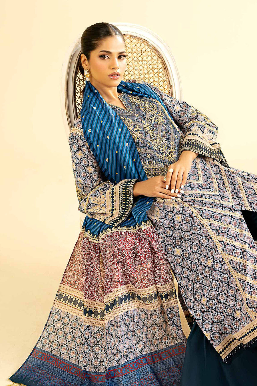 Nishat Festive Eid Embroidered Lawn Unstitched 3Pc Suit - 42401905