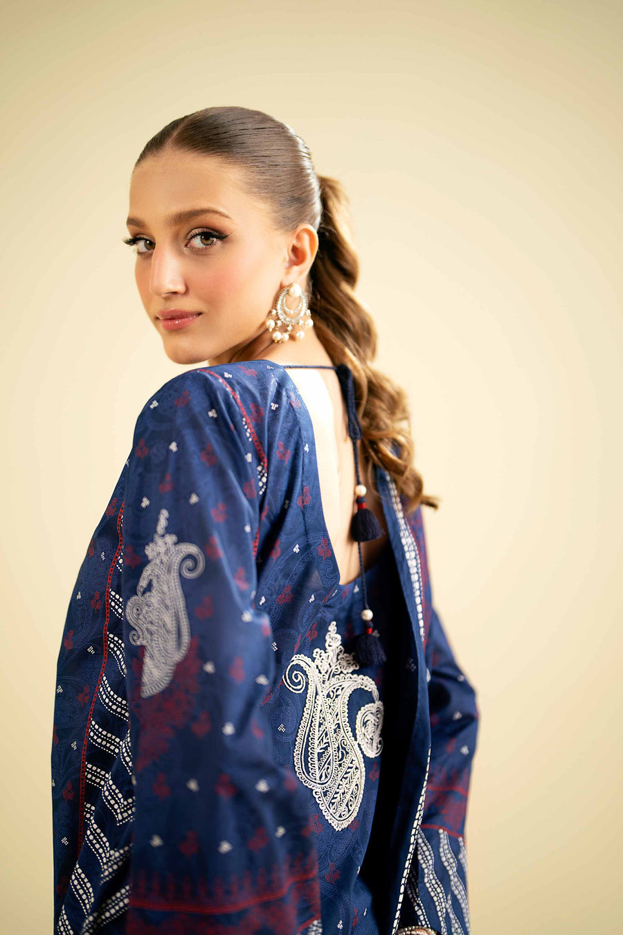 Nishat Festive Eid Embroidered Lawn Unstitched 3Pc Suit - 42401913