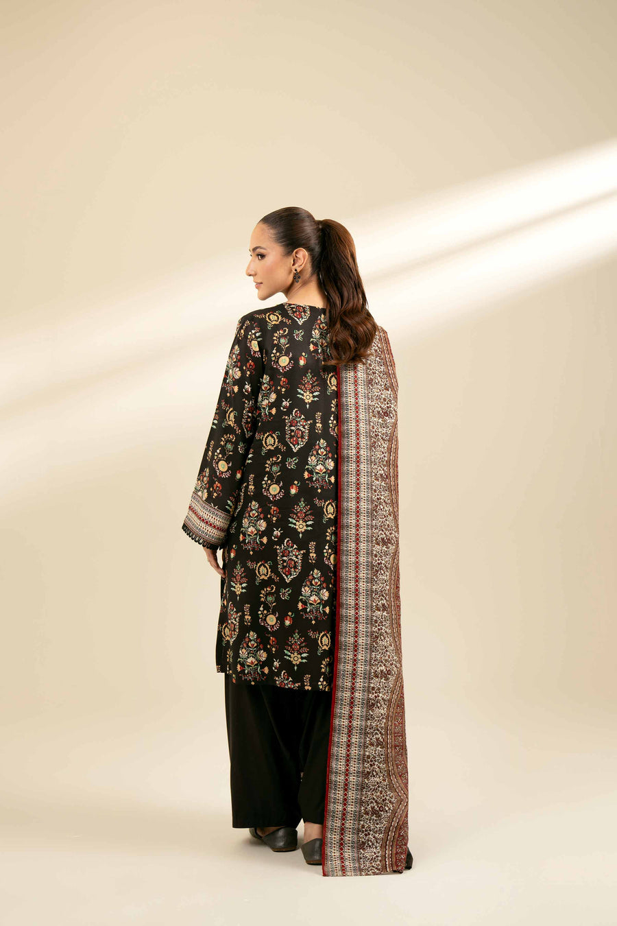 Nishat Fall Fantasy Printed Lawn Unstitched 3Pc Suit - 42402100