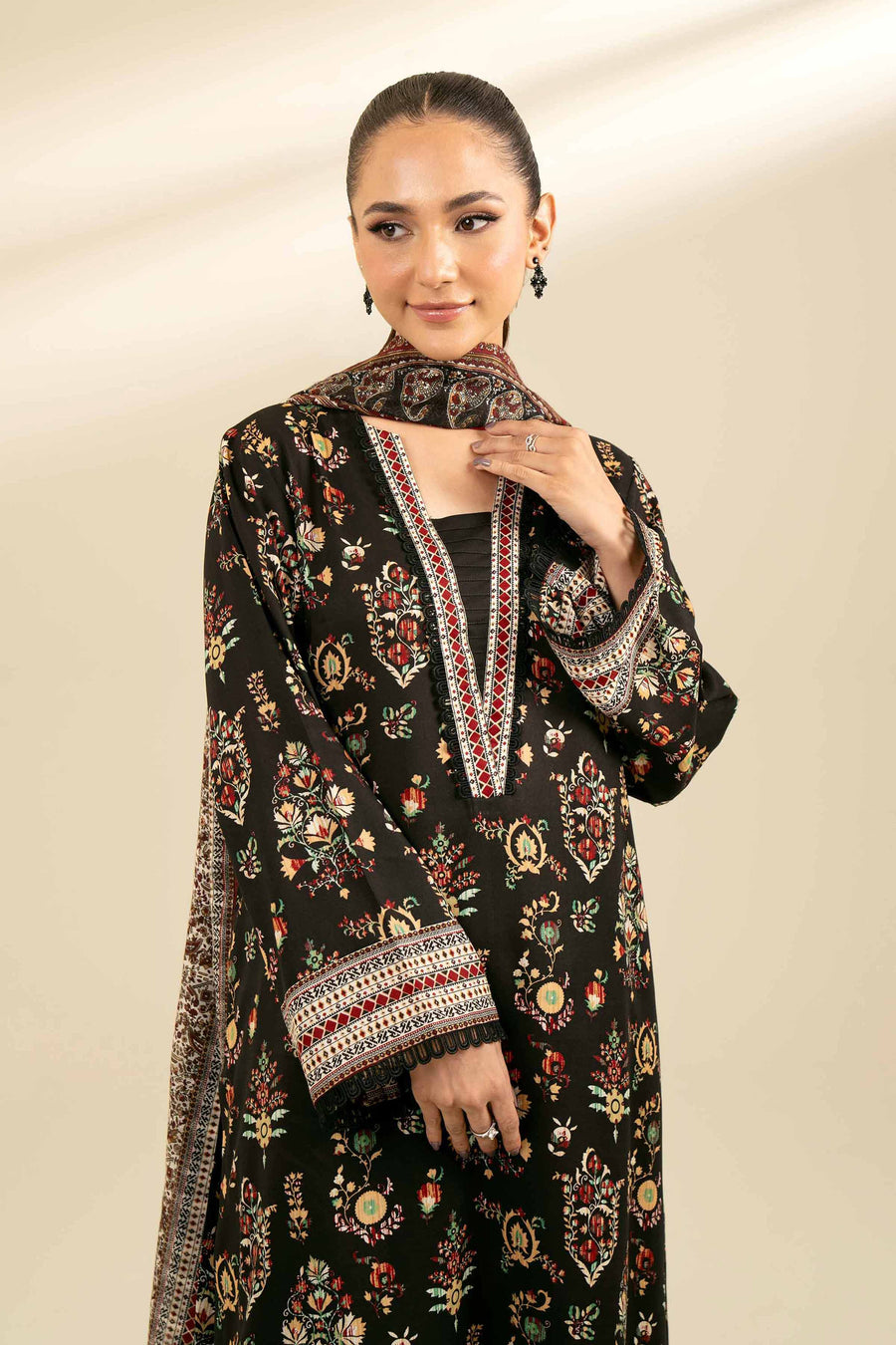 Nishat Fall Fantasy Printed Lawn Unstitched 3Pc Suit - 42402100