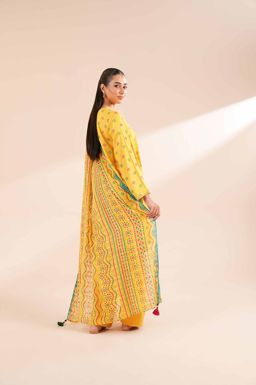 Nishat Fall Fantasy Printed Lawn Unstitched 3Pc Suit - 42402107