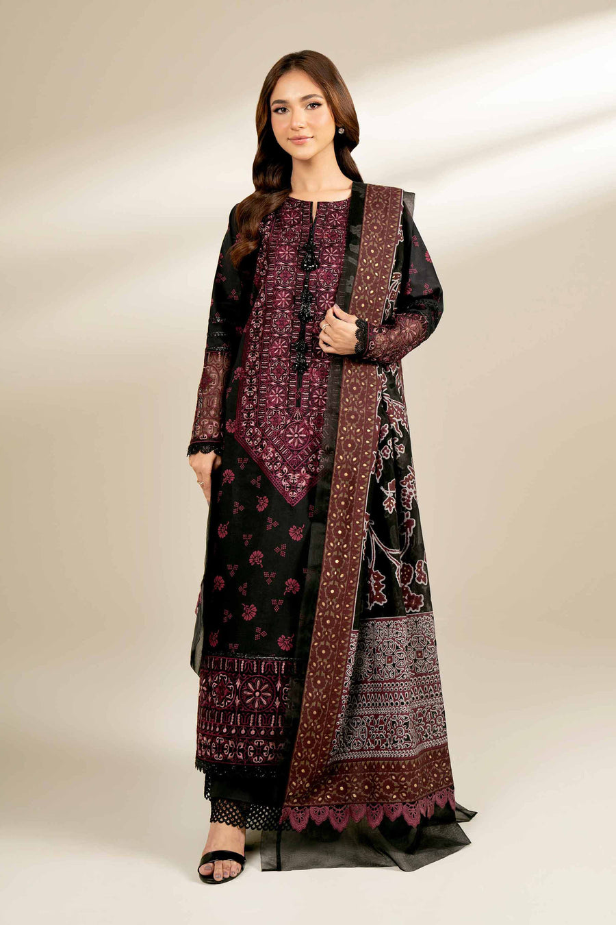Nishat Fall Fantasy Embroidered Cambric Unstitched 3Pc Suit - 42402133