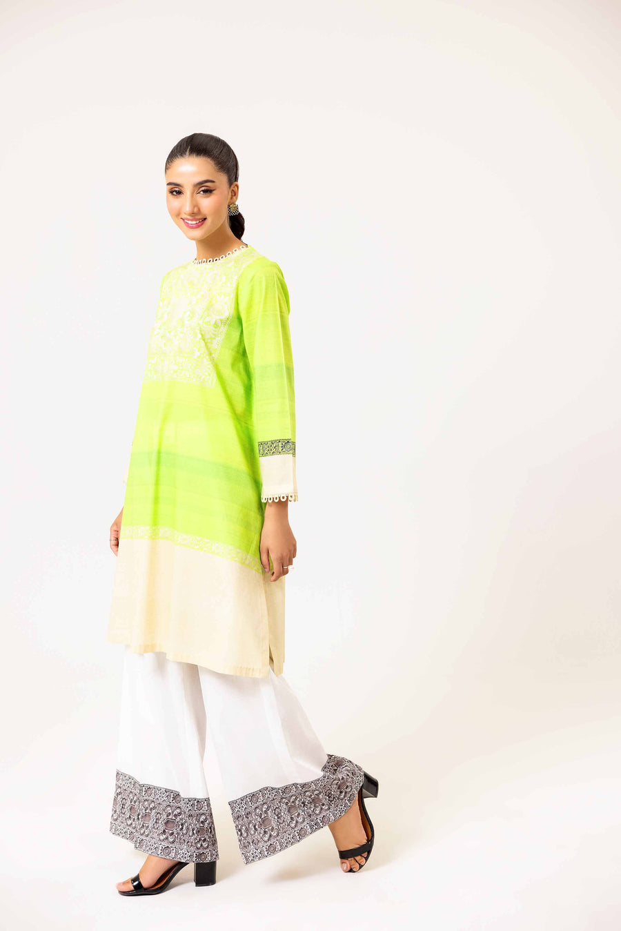 Nishat Fall Fantasy Printed Cambric Unstitched 2Pc Suit - 42402146