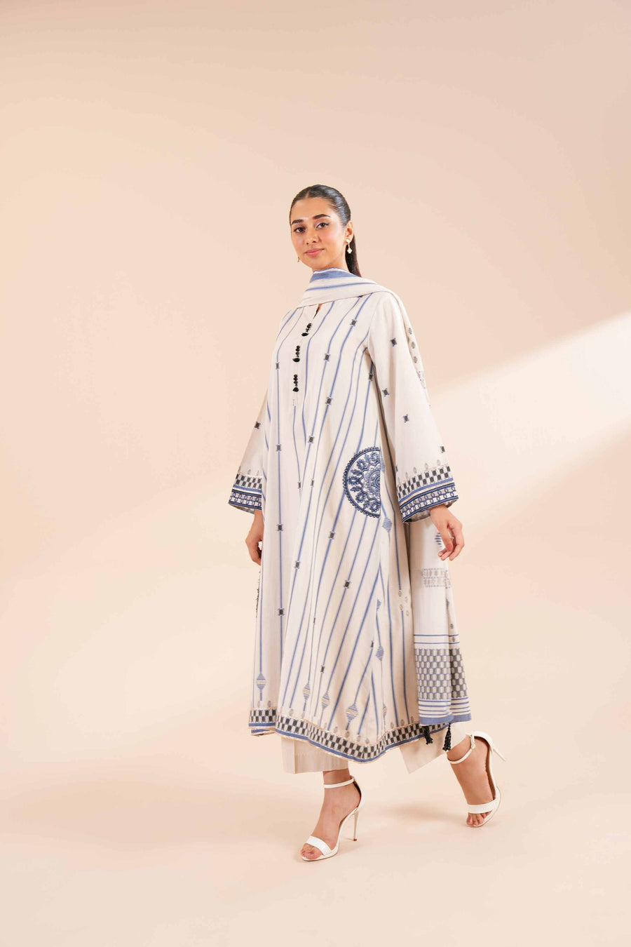 Nishat Fall Fantasy Embroidered Jacquard Unstitched 2Pc Suit - 42402162