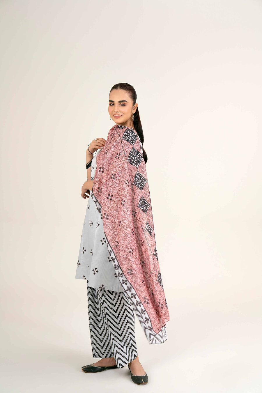 Nishat Festive Eid Printed Lawn Unstitched 3Pc Suit - 42403301