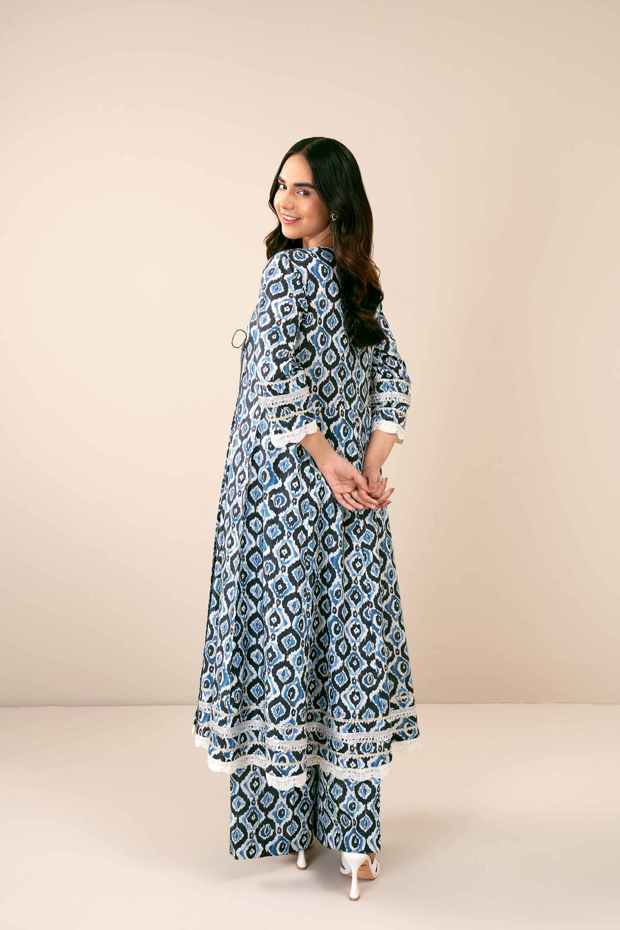 Nishat Festive Eid Digital Printed Lawn Unstitched 1Pc Shirt - 42403341