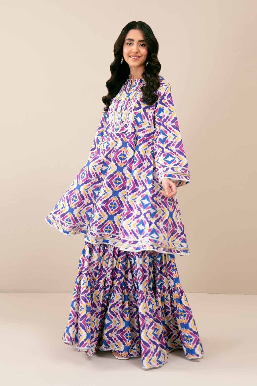 Nishat Festive Eid Digital Printed Lawn Unstitched 1Pc Shirt - 42403342