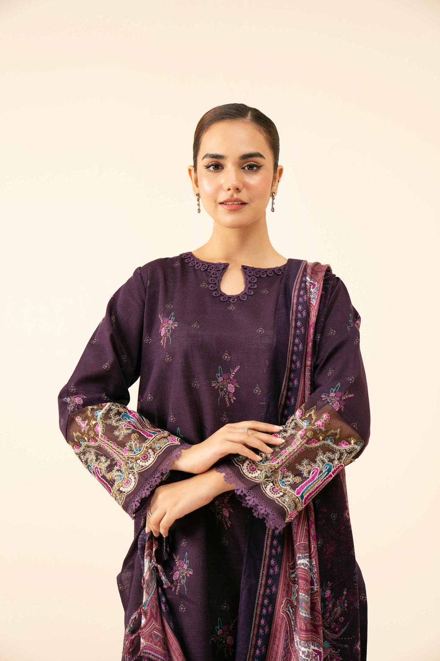 Nishat Winter Drop-2 Embroidered Khaddar Unstitched 2Pc Suit - 42404406
