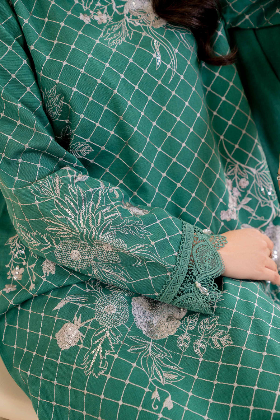 Nishat Winter Drop-2 Embroidered Khaddar Unstitched 3Pc Suit - 42404601