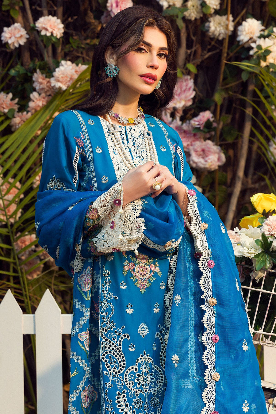 Motifz Premium Embroidered Lawn Unstitched 3Pc Suit 4424-GUL-E-RANA