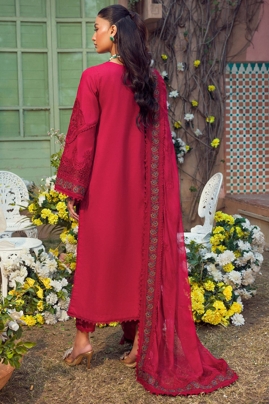 Motifz Premium Embroidered Lawn Unstitched 3Pc Suit 4425-ZOHRA-JABEEN