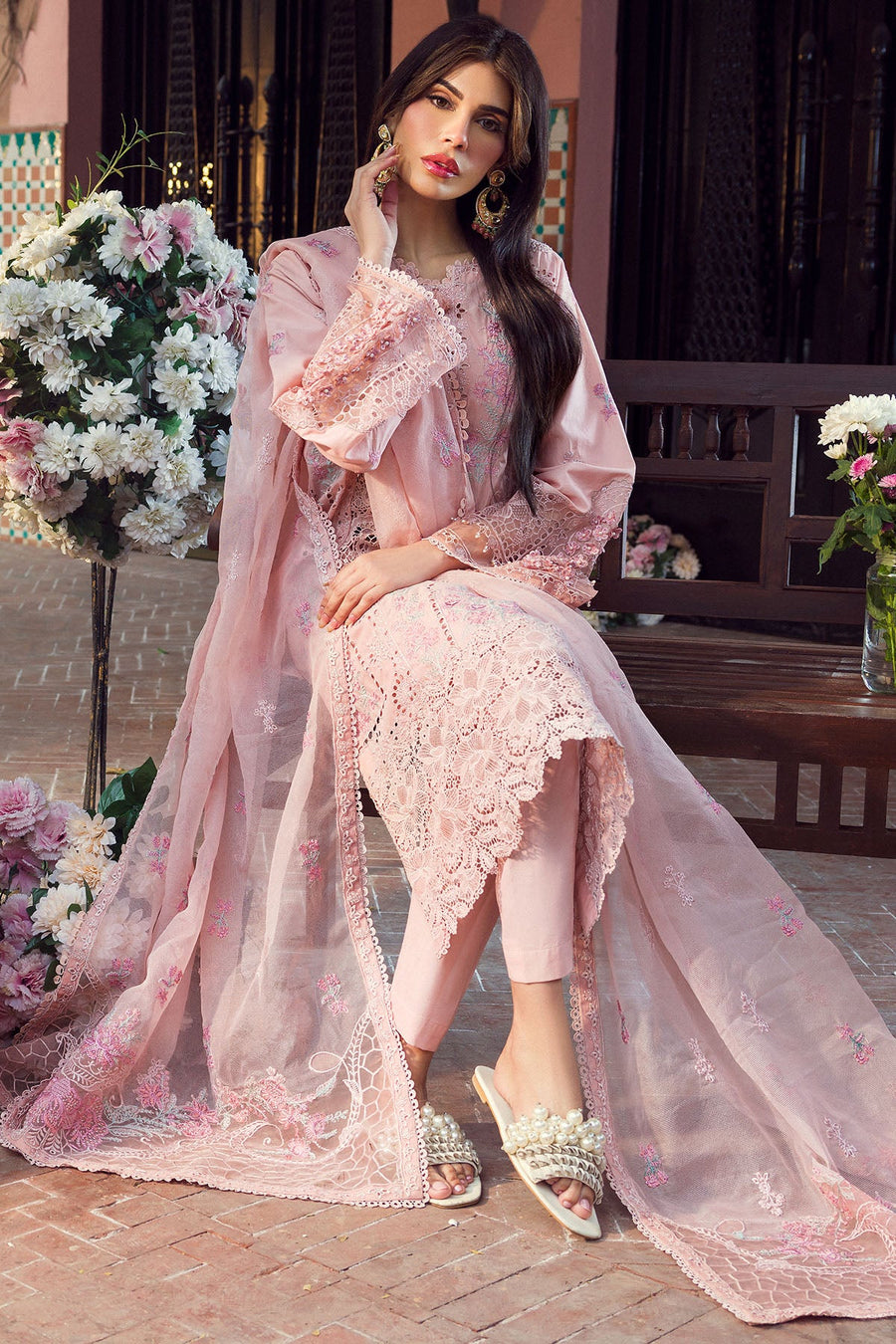 Motifz Premium Embroidered Lawn Unstitched 3Pc Suit 4428-HUDA
