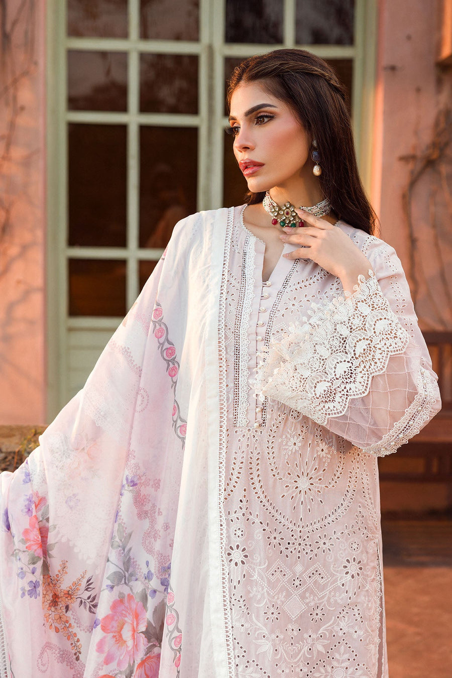 Motifz Premium Embroidered Lawn Unstitched 3Pc Suit 4431-AFREEN