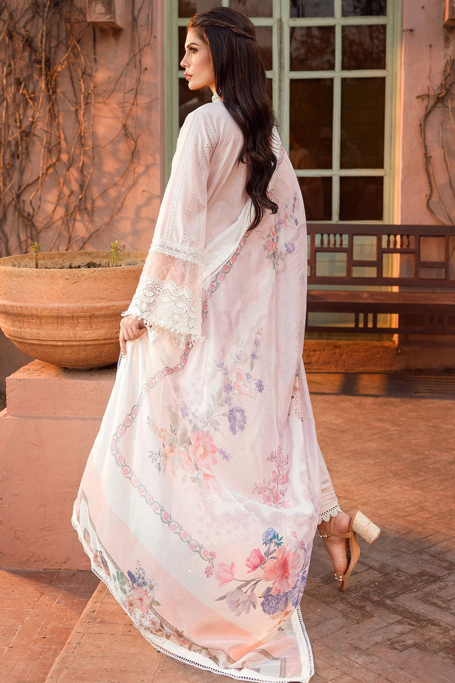 Motifz Premium Embroidered Lawn Unstitched 3Pc Suit 4431-AFREEN