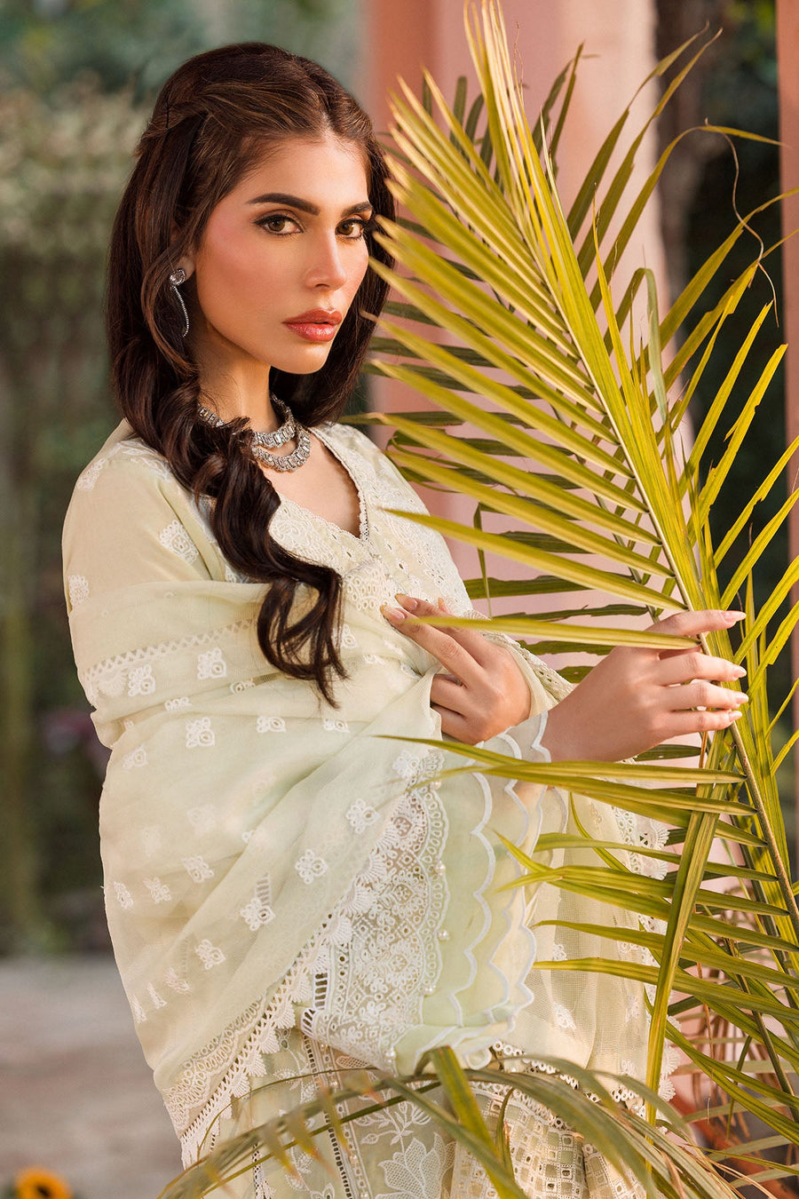Motifz Premium Embroidered Lawn Unstitched 3Pc Suit 4432-BENAZIR