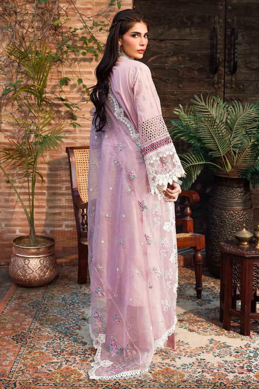 Motifz Premium Embroidered Lawn Unstitched 3Pc Suit 4433-PAKEEZA