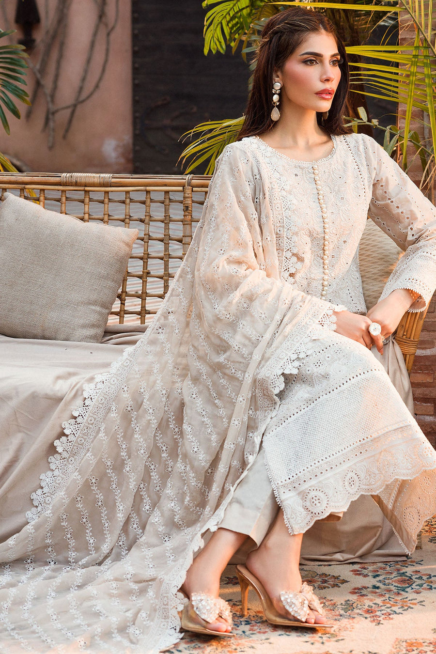 Motifz Premium Embroidered Lawn Unstitched 3Pc Suit 4434-SHABNAM
