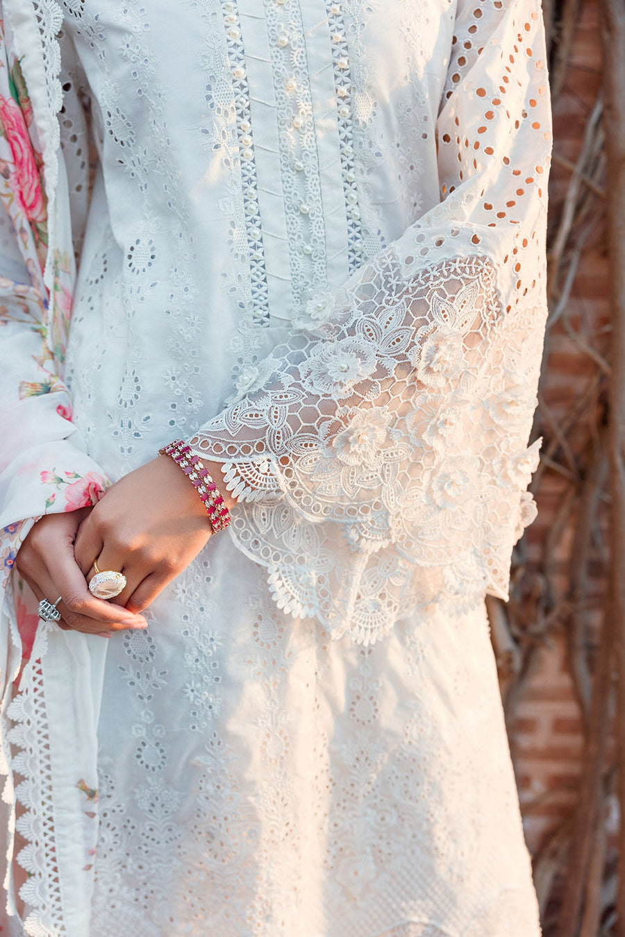 Motifz Premium Embroidered Lawn Unstitched 3Pc Suit 4436-RUKAIYAH