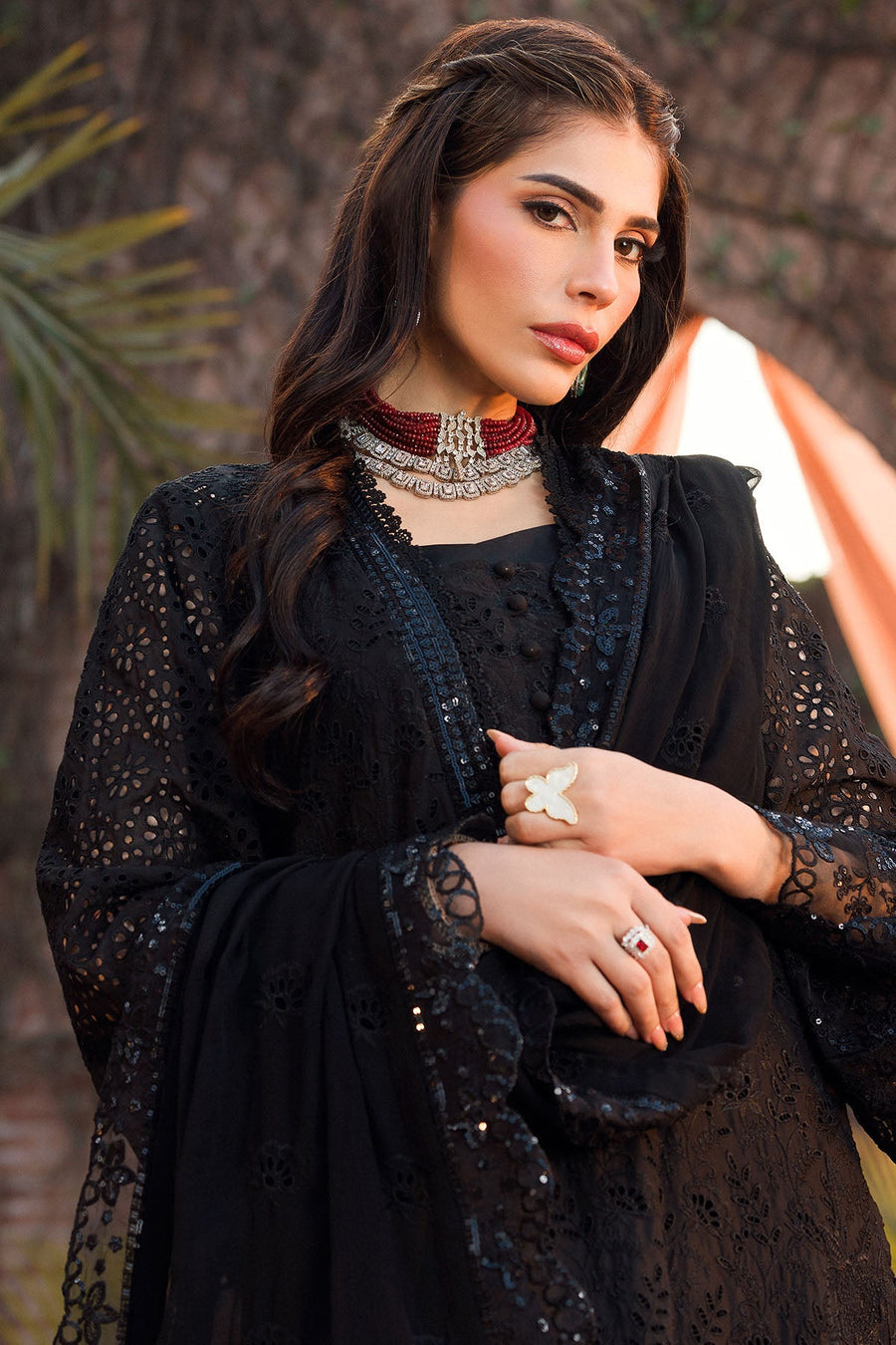 Motifz Premium Embroidered Lawn Unstitched 3Pc Suit 4437-TABASSUM