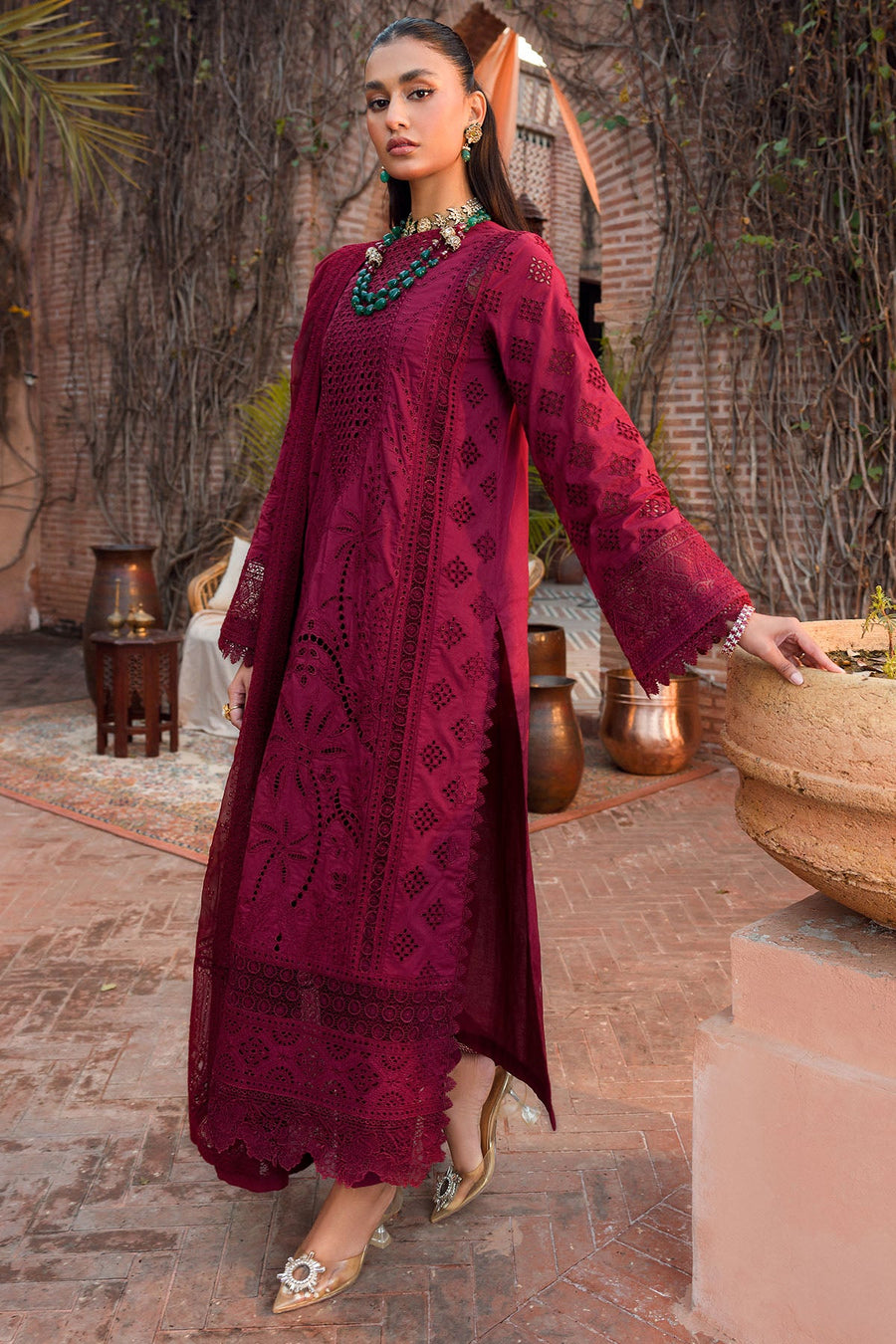 Motifz Premium Embroidered Lawn Unstitched 3Pc Suit 4439-YASMEEN