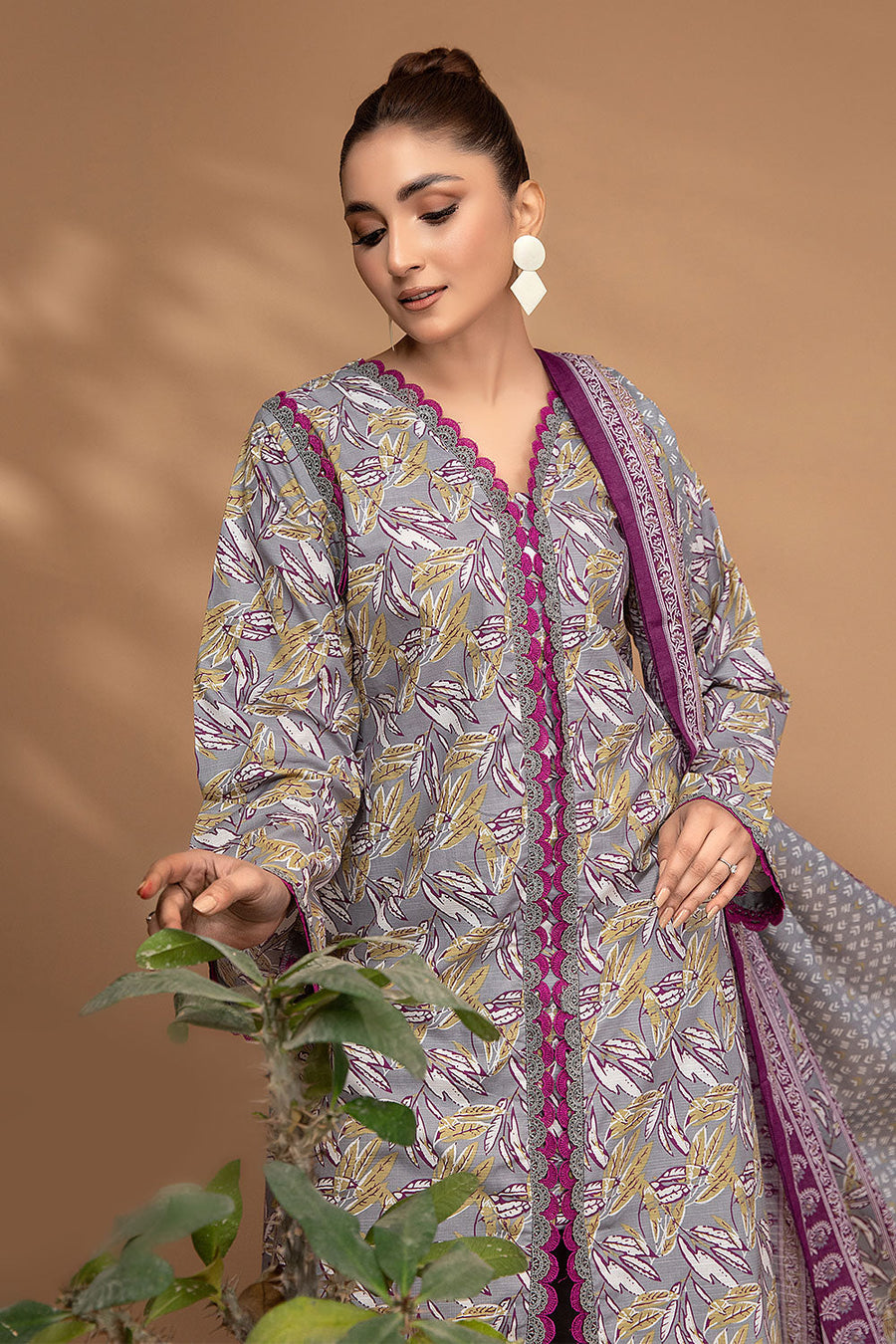 Ixora by Safwa Fine Printed Doria Lawn Unstitched 3Pc Suit ICS-32