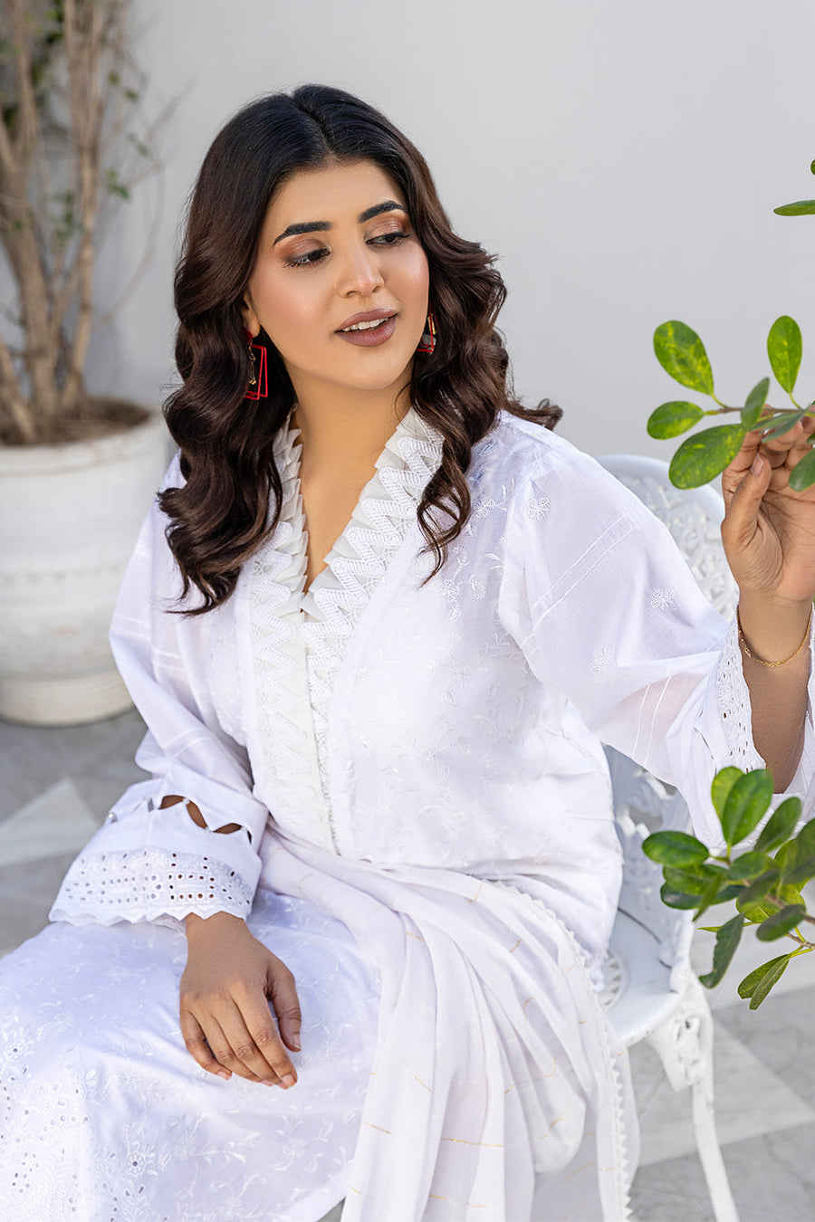 Safwa Virtue Premium Embroidered Lawn Unstitched 3Pc Suit VSC-09
