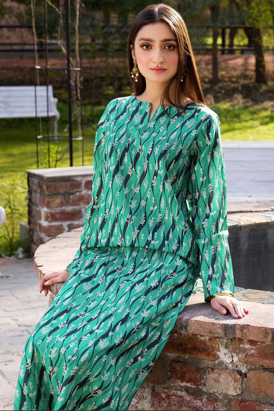Rang by Motifz Digital Printed Lawn Unstitched 2Pc Suit 4674-AMALYA