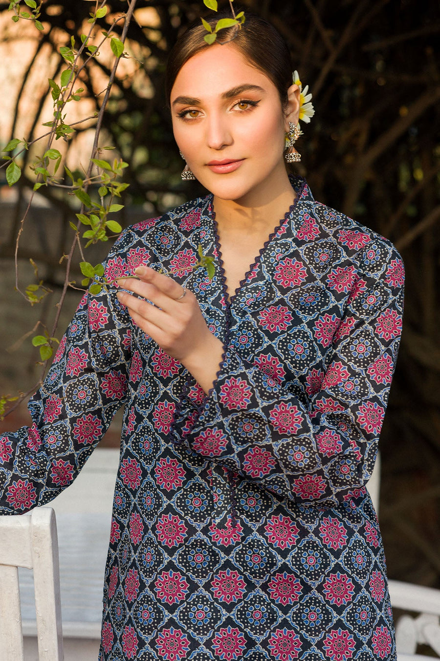 Rang by Motifz Digital Printed Lawn Unstitched 2Pc Suit 4689-NIKHAR
