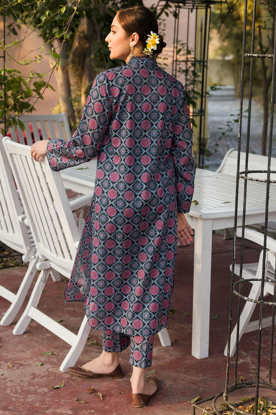 Rang by Motifz Digital Printed Lawn Unstitched 2Pc Suit 4689-NIKHAR