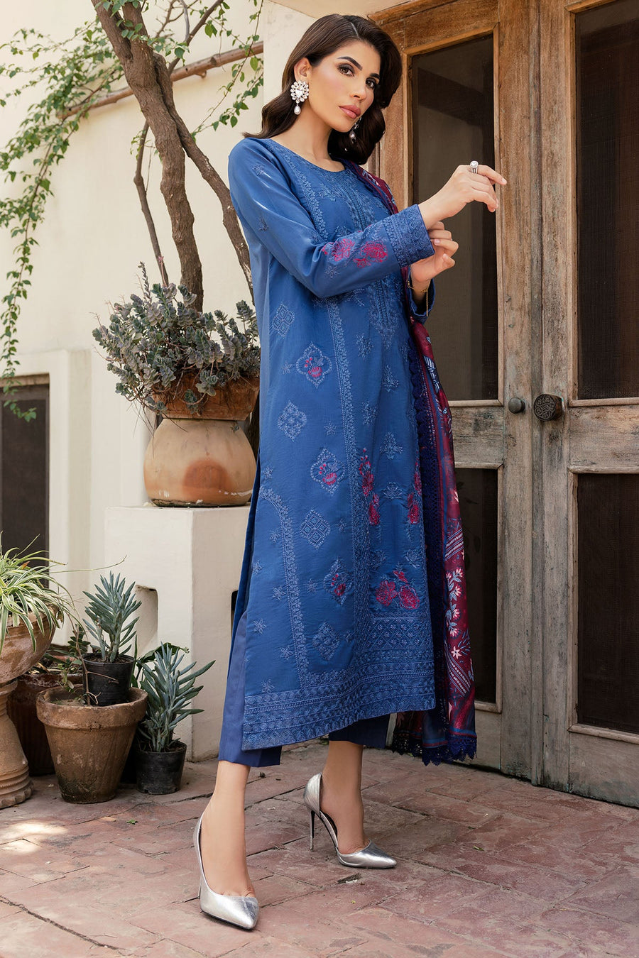 Motifz Premium Embroidered Lawn Unstitched 3Pc Suit 4702-MEHRU