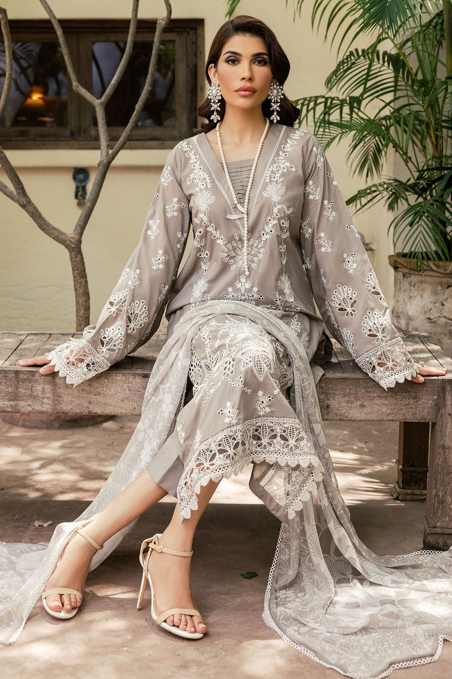 Motifz Premium Embroidered Lawn Unstitched 3Pc Suit 4707-ANAA
