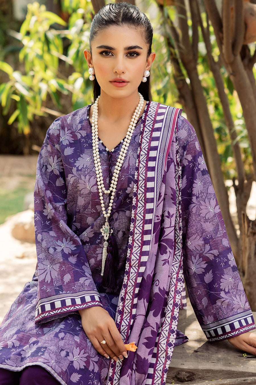Rang by Motifz Digital Printed Lawn Unstitched 3Pc Suit 4717-ZAINAB