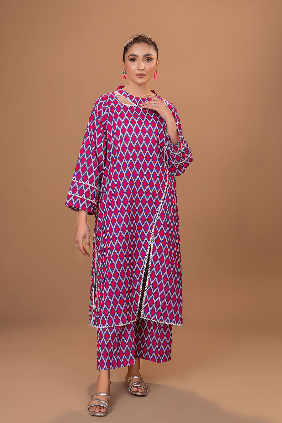 Safwa Printed Lawn Pret 2Pc Suit (Shirt/Trouser) P000433