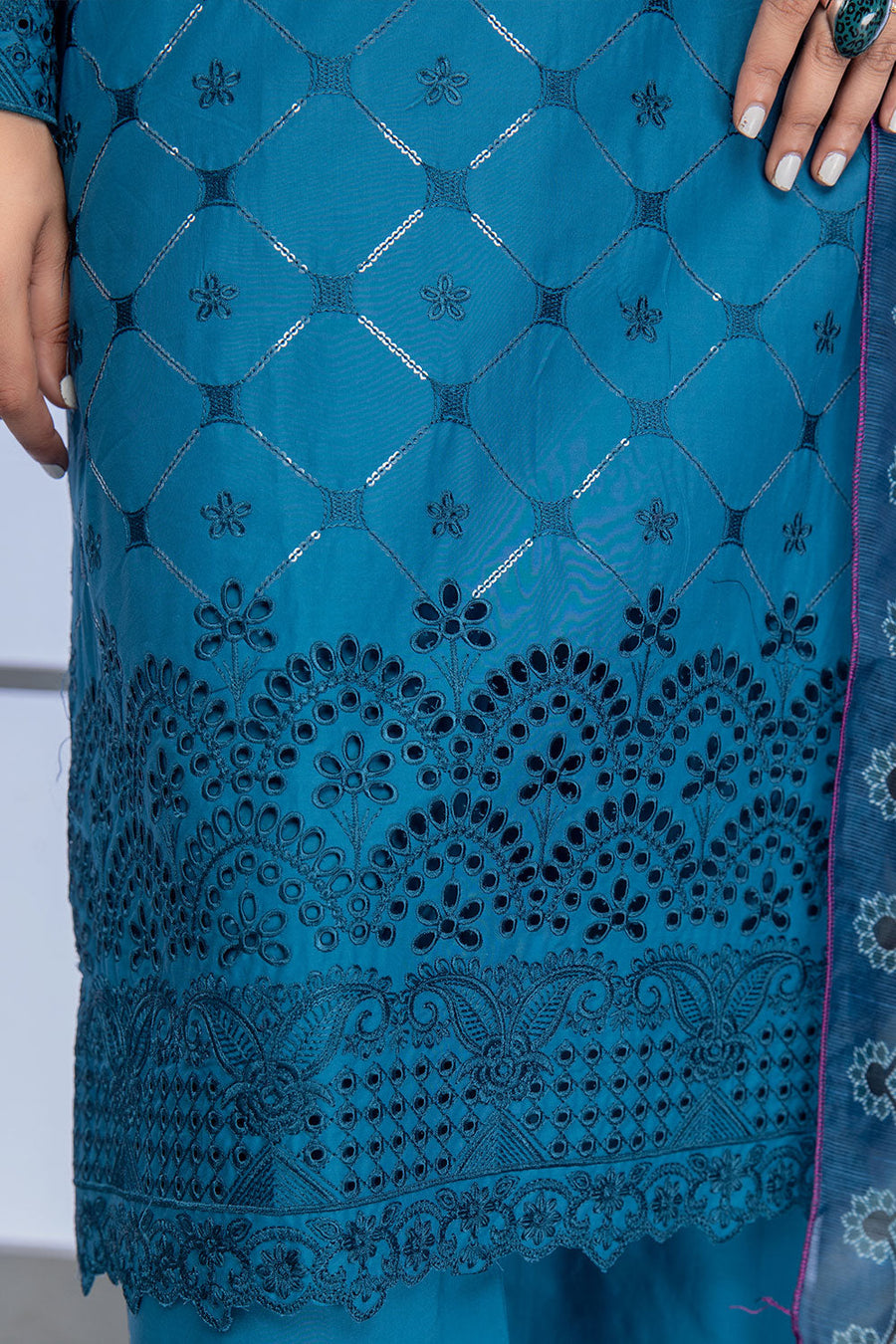 FCS-09 - SAFWA FLORAL 3-PIECE EMBROIDERED COLLECTION VOL 01