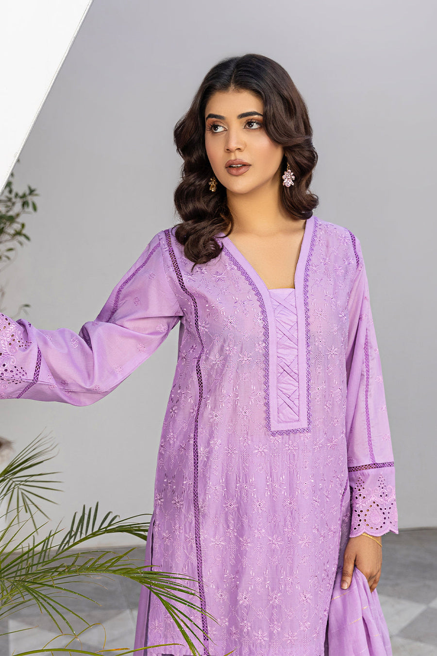 Safwa Virtue Premium Embroidered Lawn Unstitched 3Pc Suit VSC-10