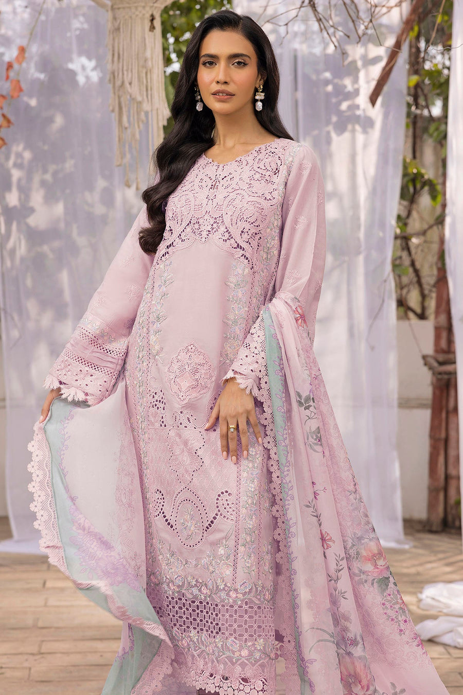 Motifz Premium Vol-02 Embroidered Lawn Unstitched 3Pc Suit 5312-AVELINE