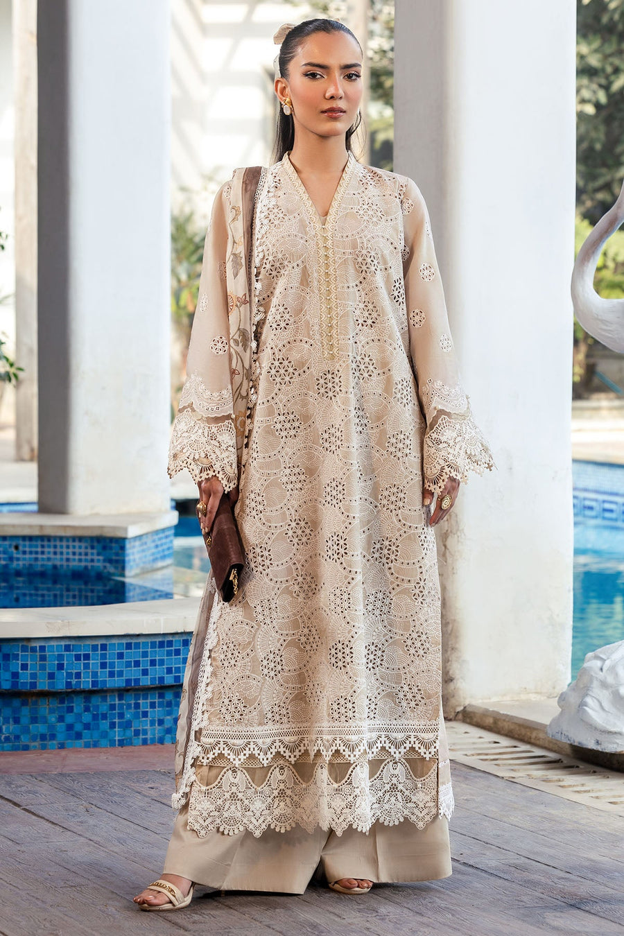 Motifz Premium Vol-02 Embroidered Lawn Unstitched 3Pc Suit 5322-DIANE