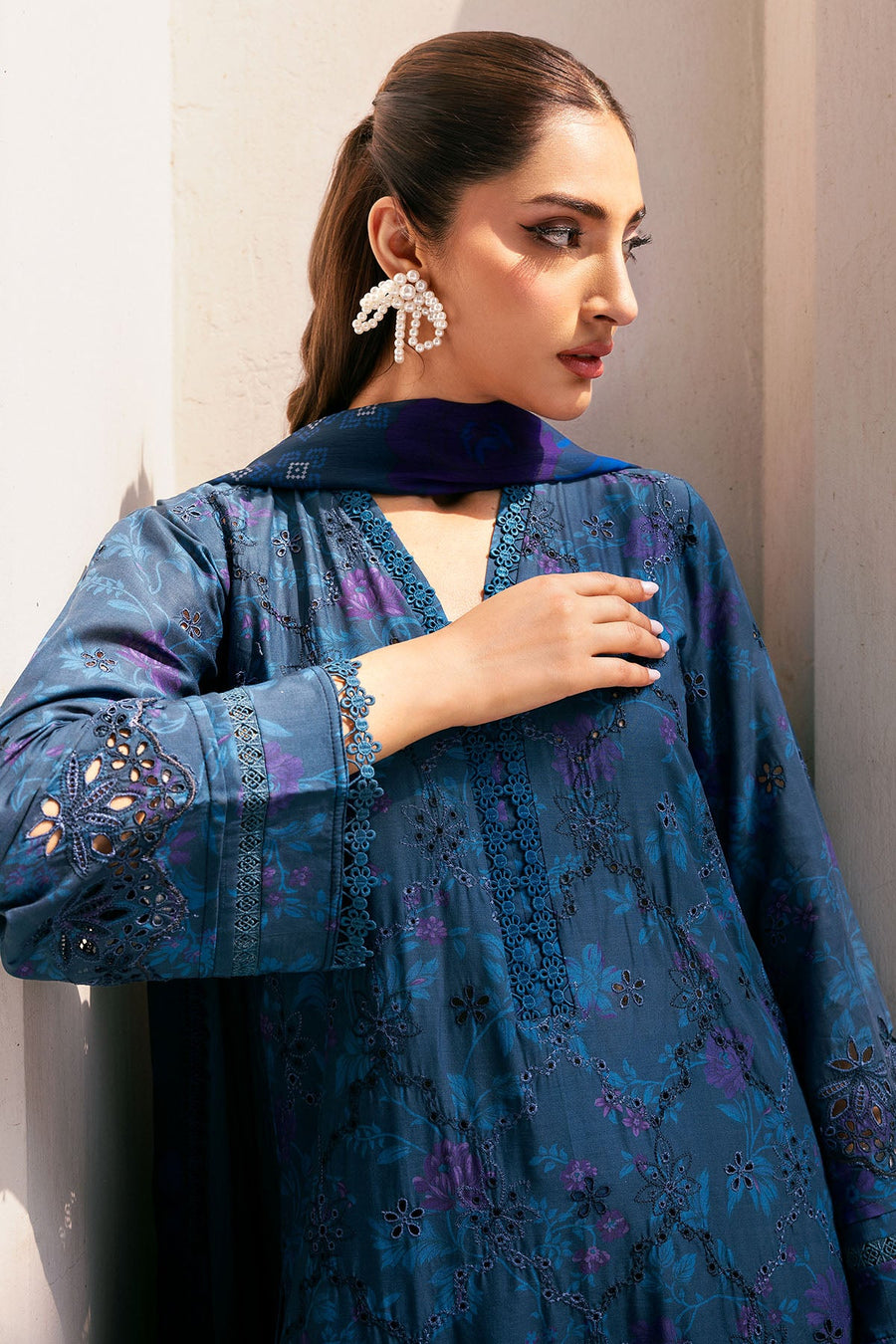 Motifz Amal Vol-02 Embroidered Lawn Unstitched 3Pc Suit 5359-FLORA