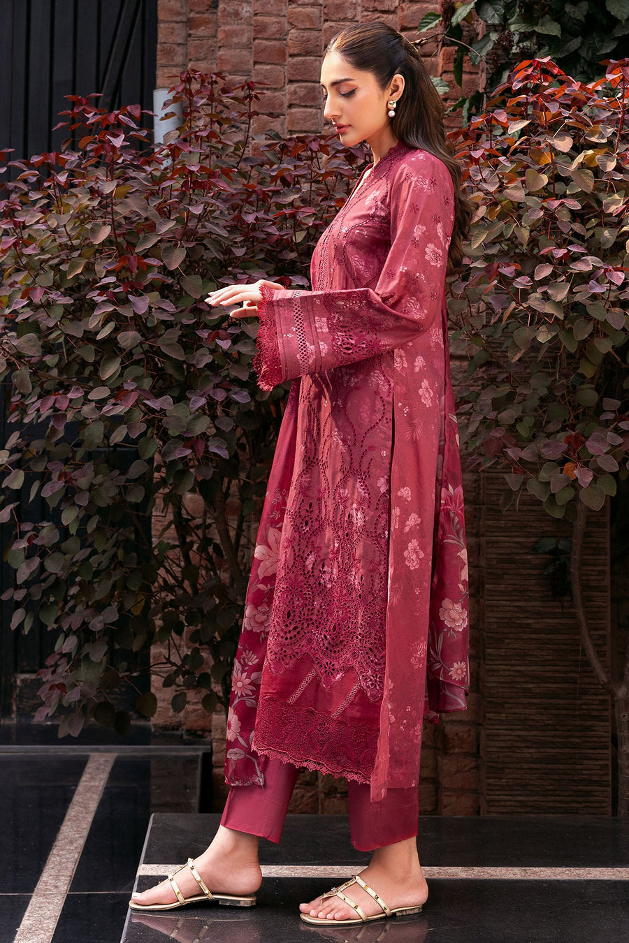 Motifz Amal Vol-02 Embroidered Lawn Unstitched 3Pc Suit 5364-ALMA
