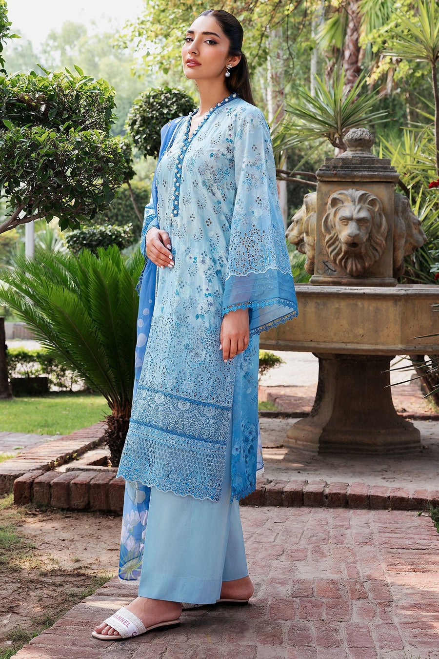 Motifz Amal Vol-02 Embroidered Lawn Unstitched 3Pc Suit 5370-MISHTI