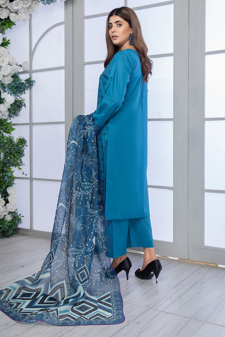 FCS-09 - SAFWA FLORAL 3-PIECE EMBROIDERED COLLECTION VOL 01