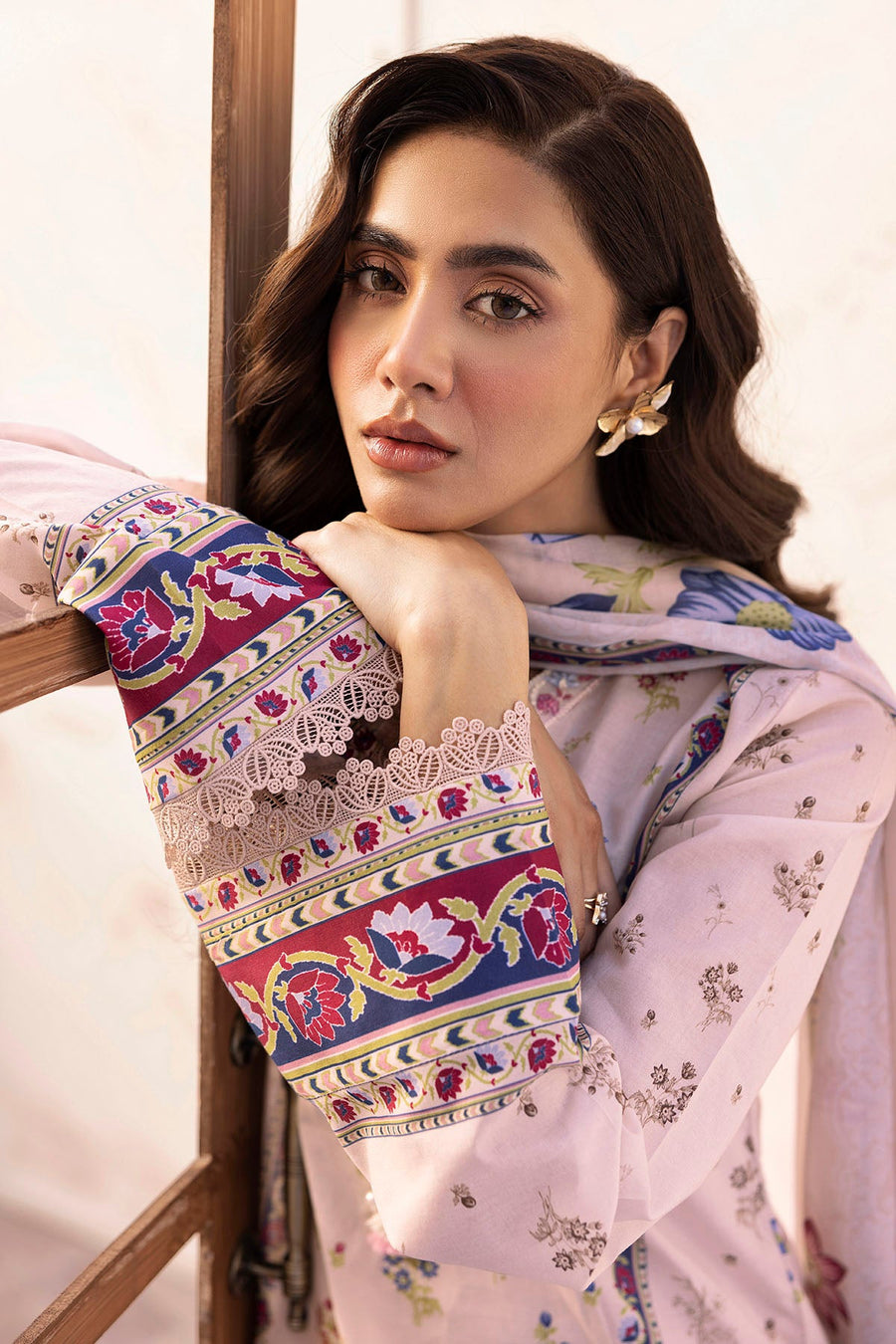 Motifz Umang Premium Embroidered Lawn Unstitched 3Pc Suit 5414-RUYA