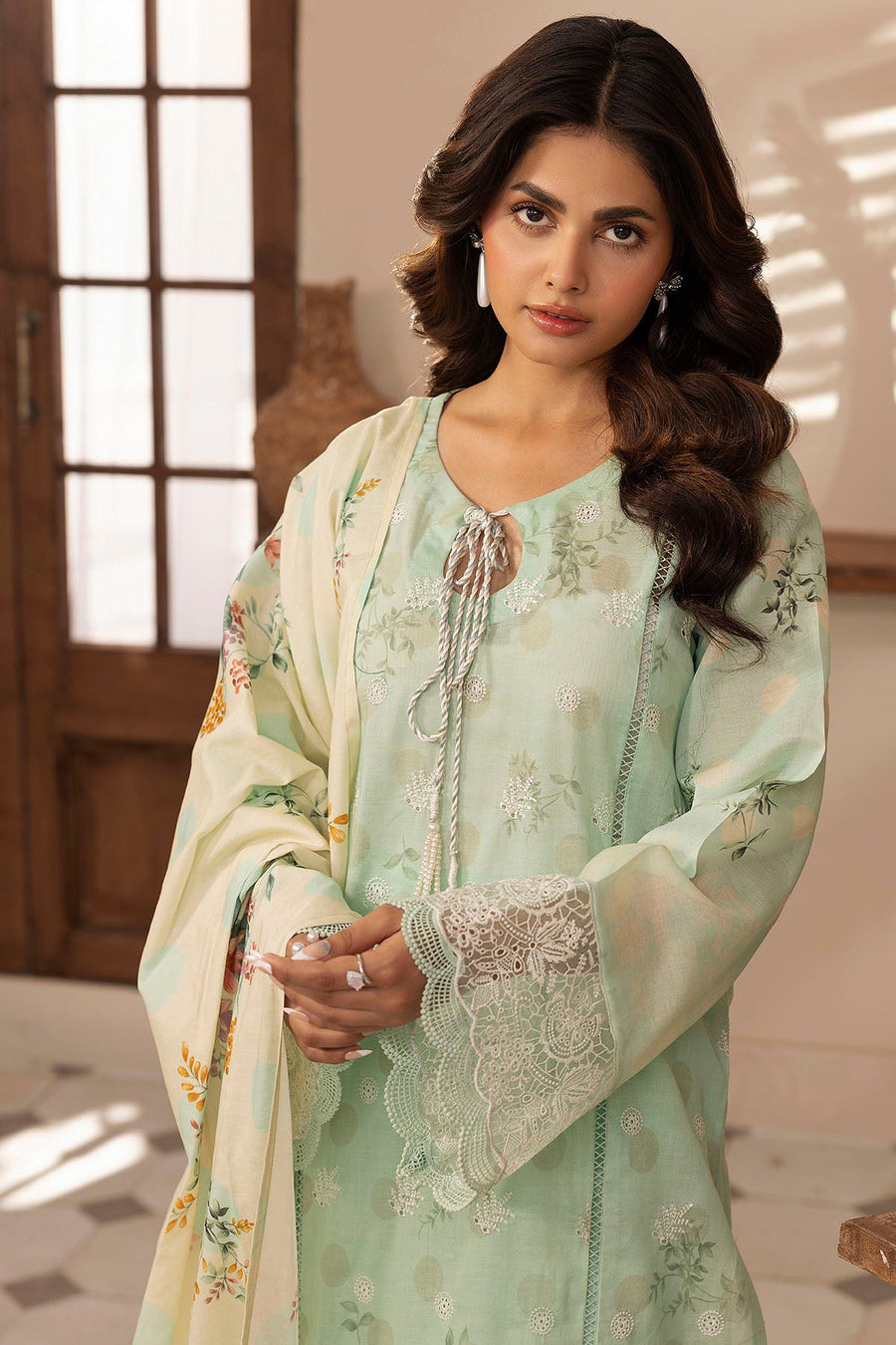 Motifz Umang Premium Embroidered Lawn Unstitched 3Pc Suit 5418-ALYSSA