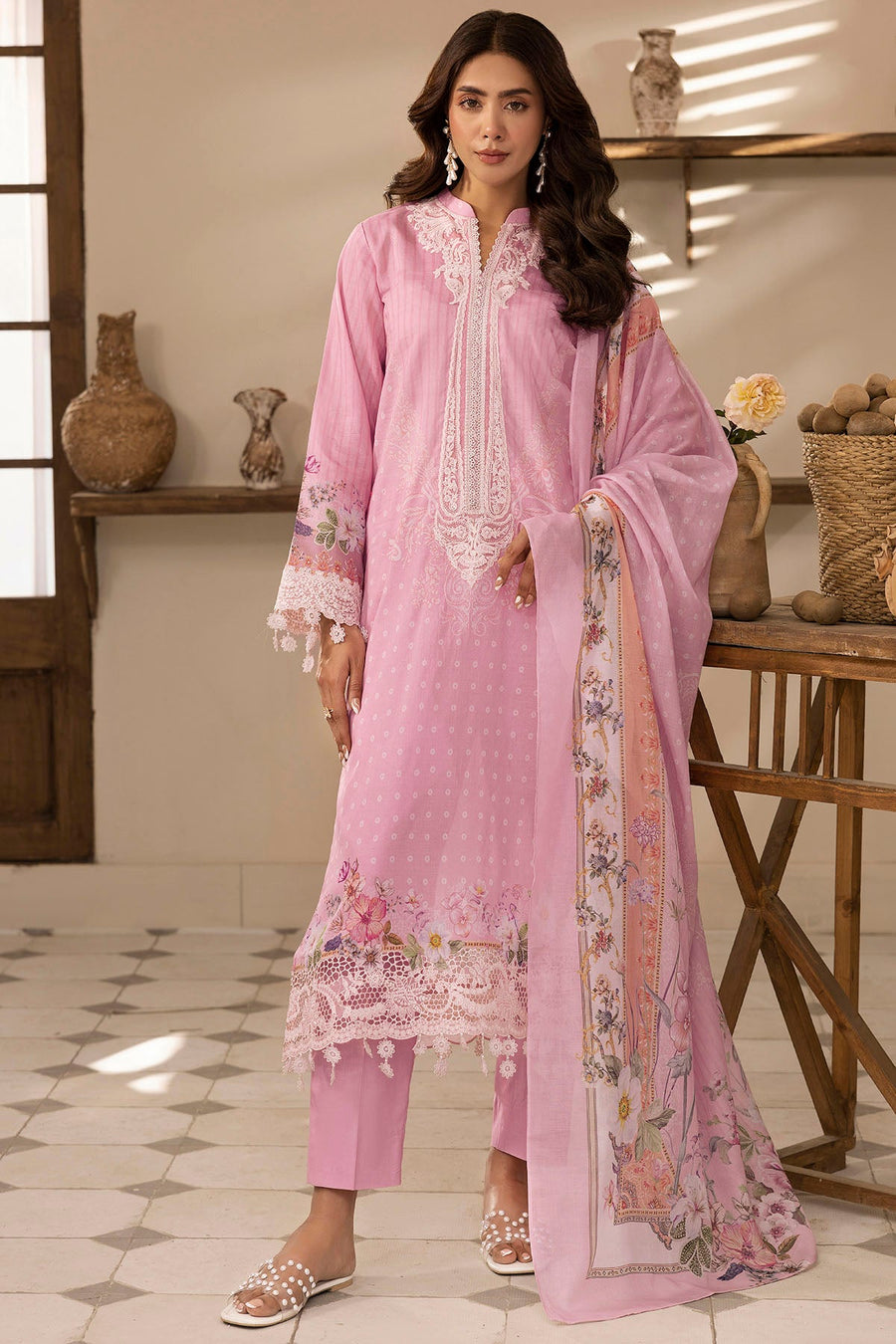 Motifz Umang Premium Embroidered Lawn Unstitched 3Pc Suit 5421-VERA