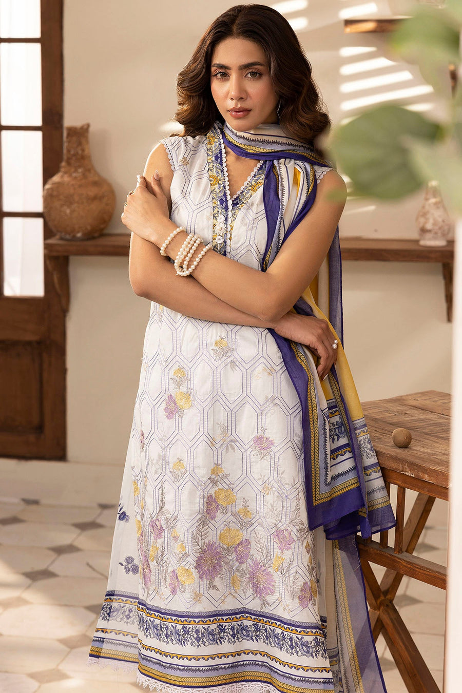 Motifz Umang Premium Embroidered Lawn Unstitched 3Pc Suit 5422-MABEL